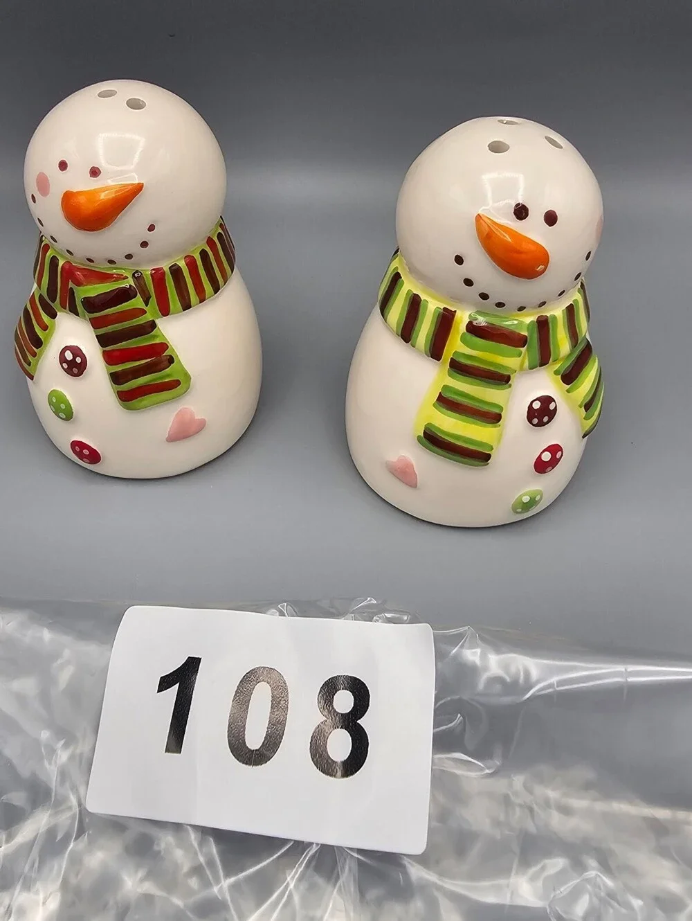 Avon 1980 Ceramic Snowman Salt and Pepper Shakers